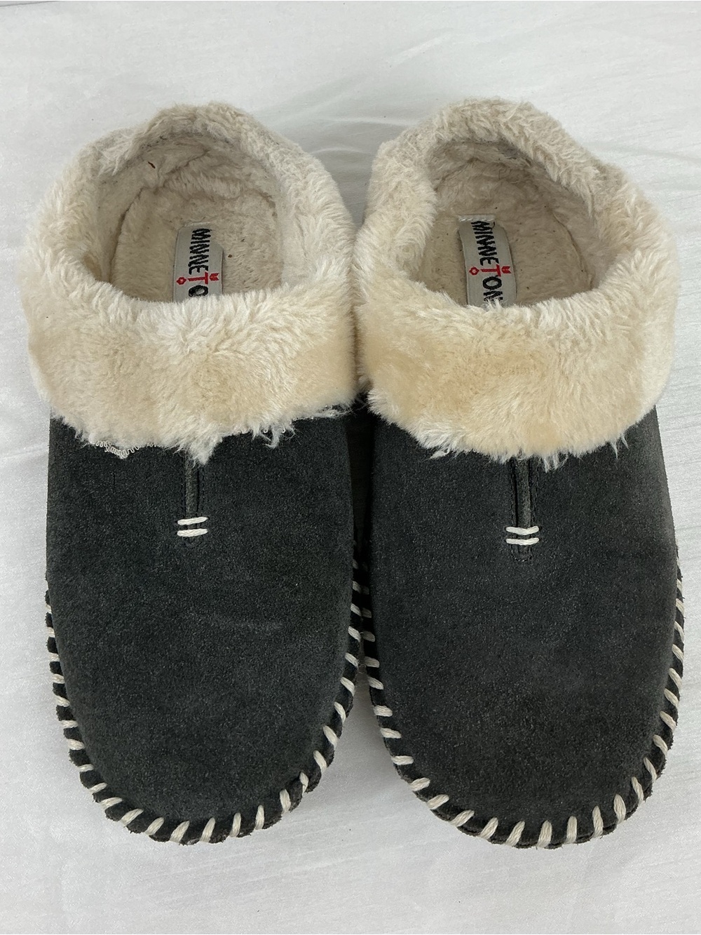 Minnetonka Suede Clog Slippers Size 9